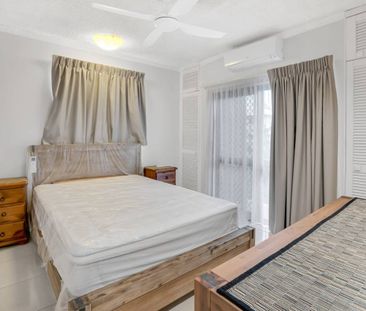 Furnished & Spacious Inner-City Apartment! - Photo 1