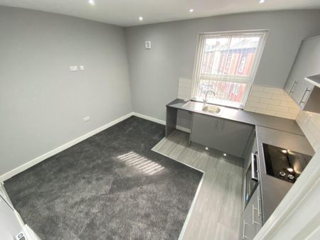 3 bedroom apartment to rent - Photo 5