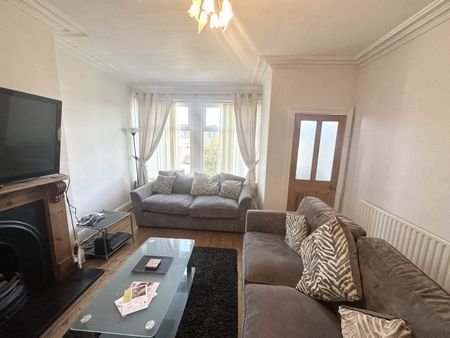 Low Lane (Room 1), Horsforth, Leeds - Photo 2