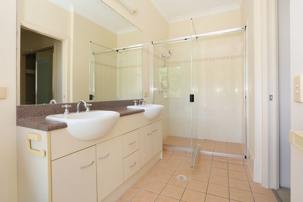 465 Pine Ridge Road, Runaway Bay QLD 4216 - House For Rent | Domain - Photo 1