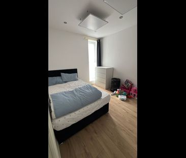 Room in a Shared House, Bartle Avenue, E6 - Photo 4