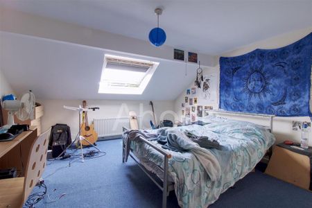 2 bedroom flat to rent - Photo 2