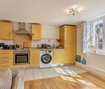 One bedroom apartment situated within the former historic White Hor... - Photo 5