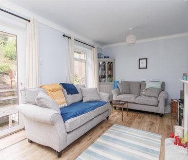 3 bedroom semi-detached house to rent - Photo 2