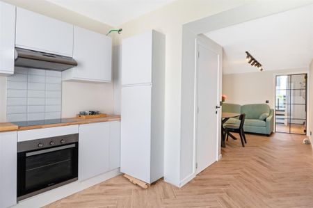 VOLLEDIG GERENOVEERD HUIS MET 3 SLPKS EN TUIN - Foto 2