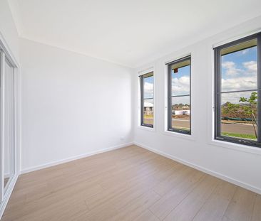 Newly Completed 4 Bedroom Home - Ducted Air Con, Solar Panels, Alfr... - Photo 6