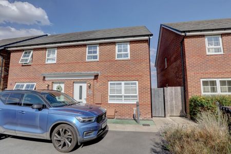 3 bedroom semi-detached house to rent - Photo 4