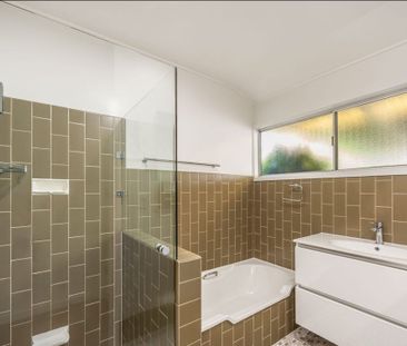 18 Stanfell St, Corinda QLD 4075 - House For Rent | Domain - Photo 5