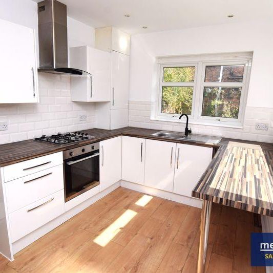 3 bedroom terraced house to rent - Photo 1