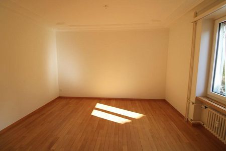 Helle und geräumige Wohnung an Zentraler Lage! - Photo 4