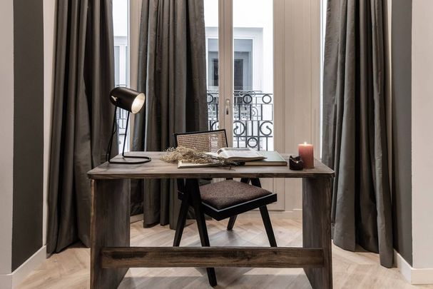 5 room luxury Apartment for rent in Madrid, Community of Madrid - Photo 1