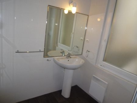 Location Appartement 2 pièces 42m² COGNAC 16100 - Photo 4