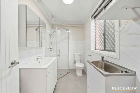 GROUND FLOOR UNIT - Photo 3