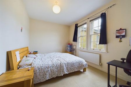 2 bedroom apartment to rent - Photo 4