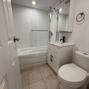 1 Chambre + Den - Downtown Montreal - Photo 3