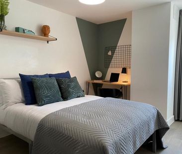 1 bedroom in a house share to rent - Photo 5