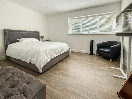 3 bedroom detached house to rent - Photo 2