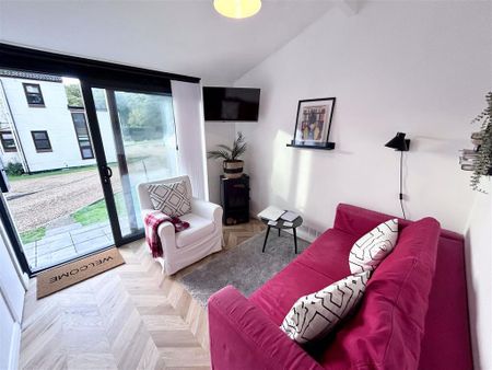 2 bedroom terraced bungalow to rent - Photo 2