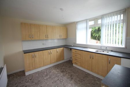 205 Castlemara Drive, Carrickfergus, BT38 7RJ - Photo 3