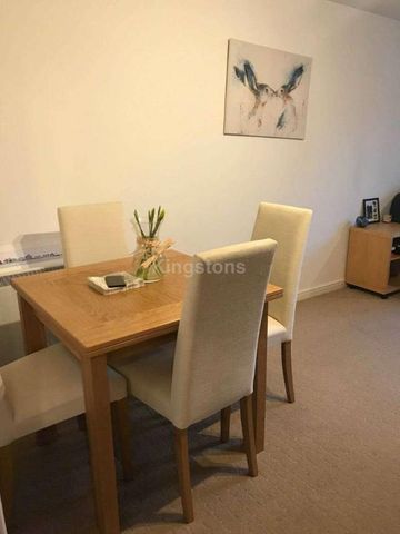 Aprilia House, Ffordd Garthorne, Cardiff Bay, Cardiff, CF10 - Photo 4