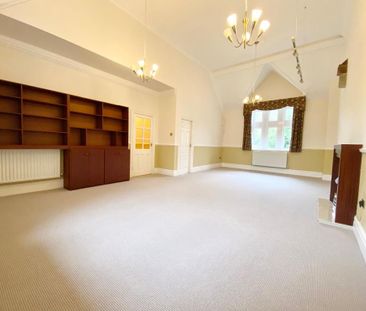 3 bedroom apartment to rent - Photo 2