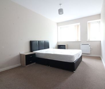 KINGSWINFORD, High Street - Photo 5