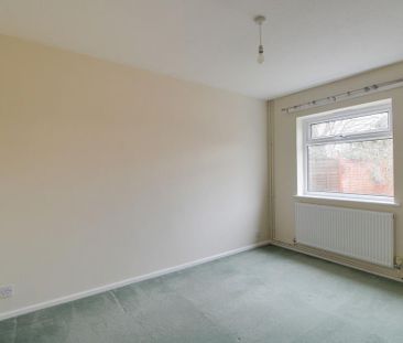 3 bedroom detached bungalow to rent - Photo 6