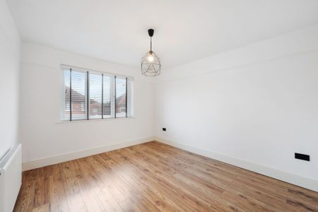 3 bed semi-detached house to rent in Parkville Road, Manchester, M25 - Photo 5