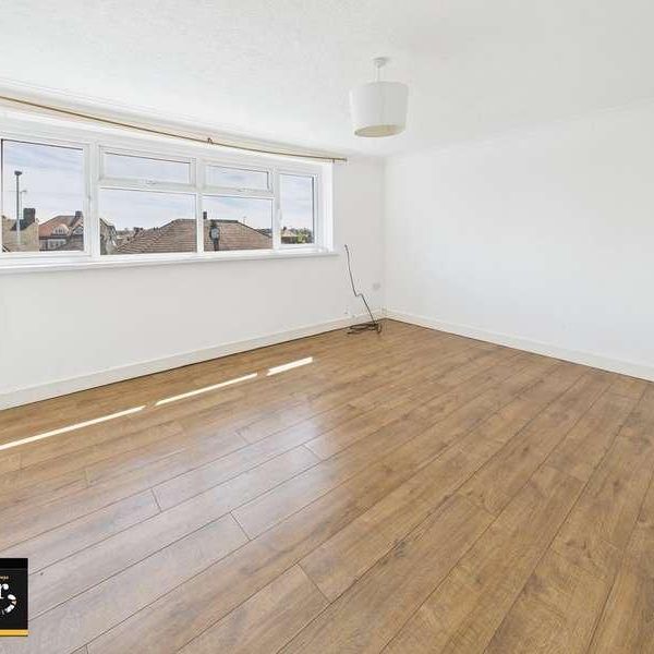 Anchorsholme Lane East, Thornton-cleveleys, FY5 - Photo 1