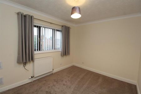 3 bedroom detached house to rent - Photo 3