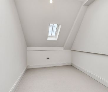 Allfarthing Lane, London, SW18 - Photo 2