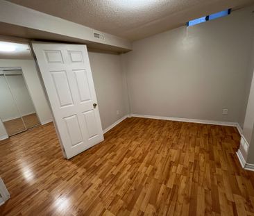 For Lease - 13 Grosbeak Crescent Unit# Basement, Toronto, Ontario - Photo 4