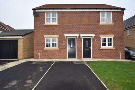 2 bed semi-detached house to rent in Foxglove Way, Scarborough, YO13 - Photo 2