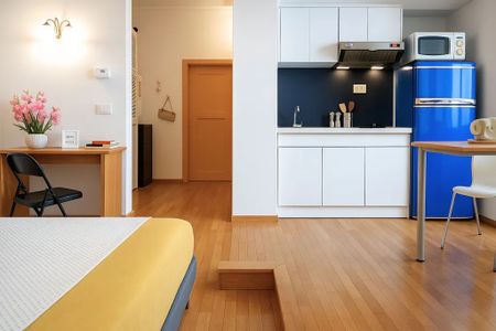 Via Giovanni Battista Pergolesi, Milan, Lombardy 20124 - Photo 3