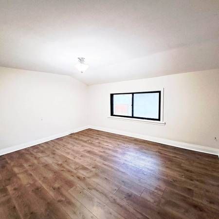 Second floor apartment On Sheppard Avenue West near Yonge - Photo 1