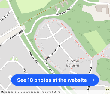 Papal Cross Close, Woolton, Liverpool, Merseyside, L25 - Photo 1