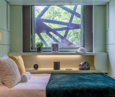 Studio Flat, Chalk Farm Road, NW1 - Photo 1