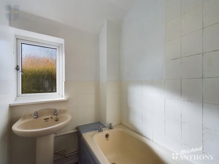 3 bedroom terraced house to rent - Photo 3