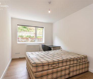 5 bedroom semi-detached house to rent - Photo 1