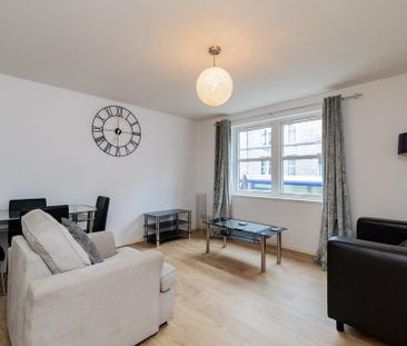 2 bedroom property to rent - Photo 1