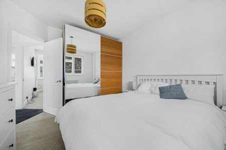 3 bedroom semi-detached house to rent - Photo 5