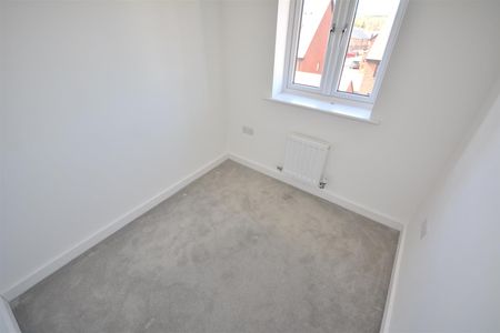 23 Crabtree Hill Drive, Derby, DE22 2SR - Photo 3