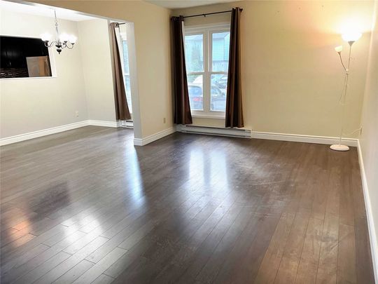 For Lease - 4 Gatsby Square, Brampton, Ontario - Photo 1