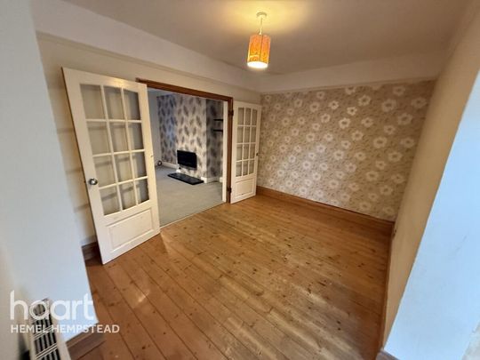 4 bedroom semi-detached house to rent - Photo 1