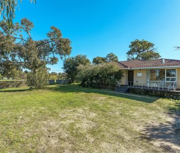 "Stunning House for Rent in the Picturesque Neighborhood of Henley ... - Photo 2