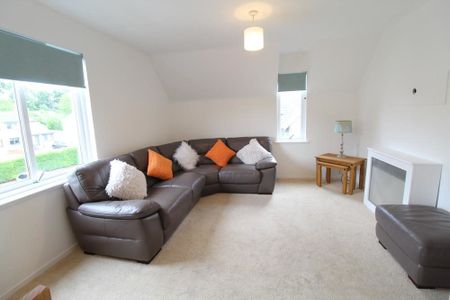 Laurel Avenue, Top Floor, AB22 - Photo 5