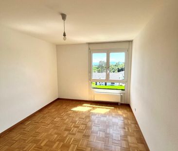 Nice 4.5 room apartment on the 2nd floor in 1260 Nyon - Photo 3