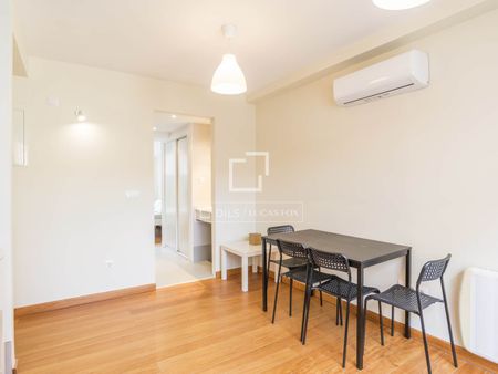 Excellent 1 Bedroom apartment for rent in Berruguete, Madrid - Photo 5