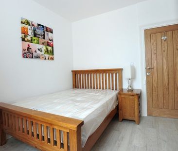 Apartment 3. Close to uni!! *all bills included* - Photo 2