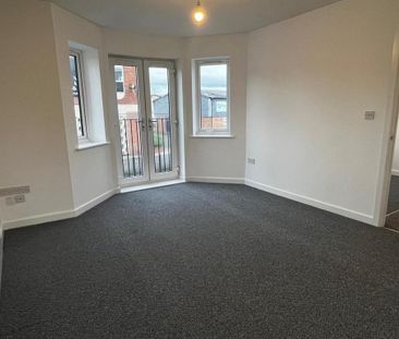 2 bedroom flat to rent - Photo 2